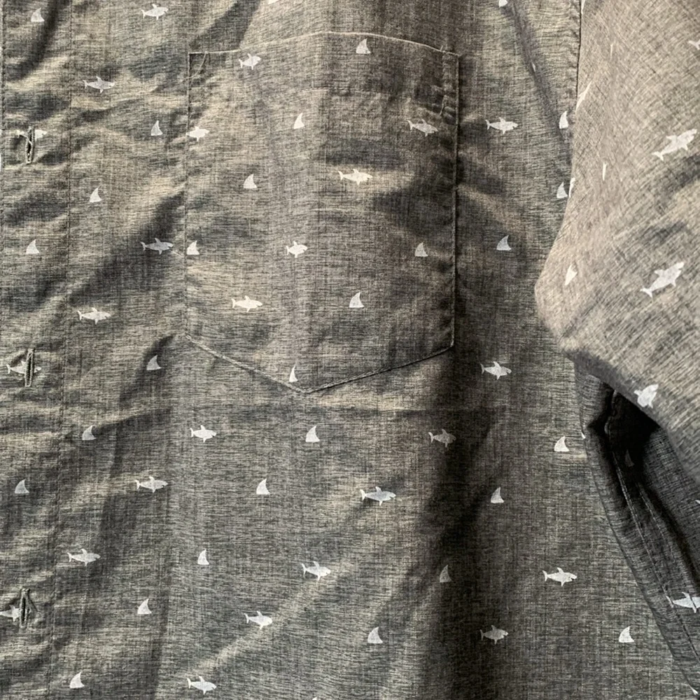 Men’s button down. - Picture 2 of 4